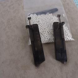 2 chargeurs de billes seringue air soft plus sachet billes