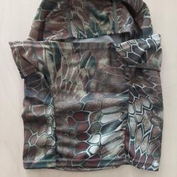 Cagoule camouflage.
