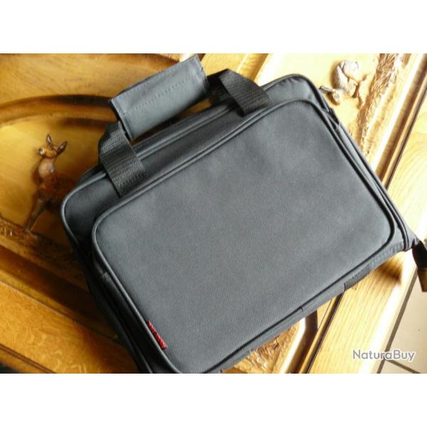 MALLETTE / HOUSSE  pour arme de poing.