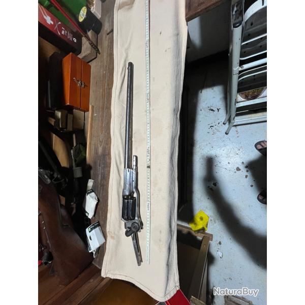 Carabine Colt Root 1855 incomplete ramene en France par Buffalo Bill en 1890 lors de sa tourne .