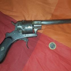 Revolver type lefaucheux gravé