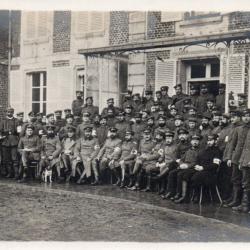 CPA -  Un Groupe Soldat Allemand - N°4103