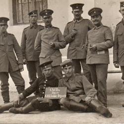 CPA -  Un Groupe Soldat Allemand - N°4105