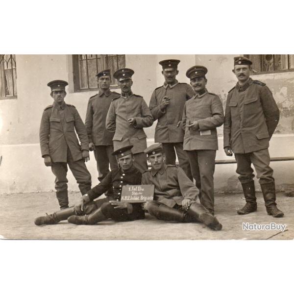 CPA -  Un Groupe Soldat Allemand - N4105