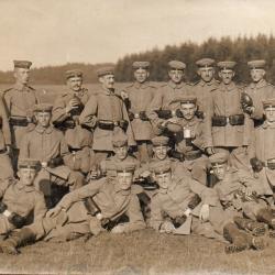 CPA -  Un Groupe Soldat Allemand - N°4107