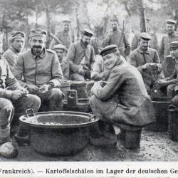 CPA -  Un Groupe Soldat Allemand - N°4113