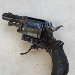 A SAISIR - Superbe BULLDOG gravé d'origine complet et fonctionnel juste doigt élévateur à voir