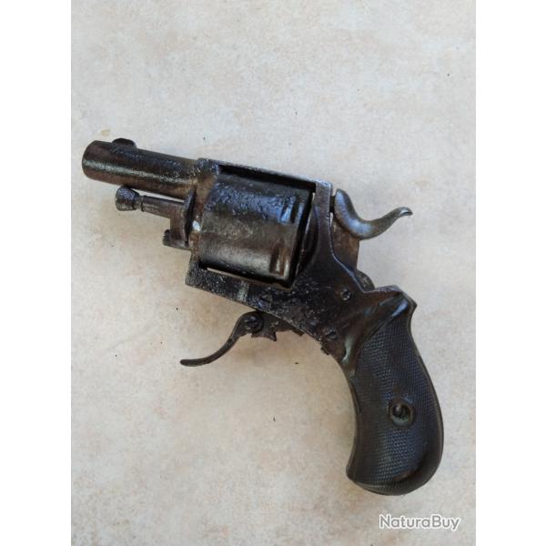 A SAISIR - Superbe BULLDOG gravé d'origine complet et fonctionnel juste doigt élévateur à voir