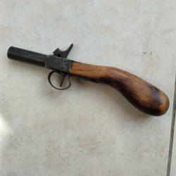 A SAISIR - Pistolet de coffre ressort à revoir