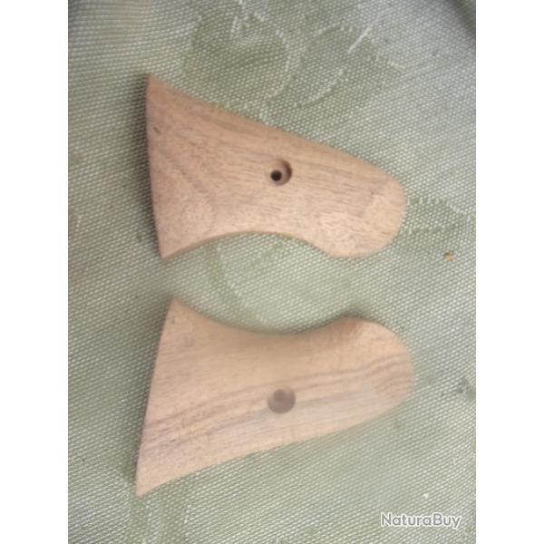 crosses brutes réplique revolver type western pour Rogers et Spencer ..apparemment