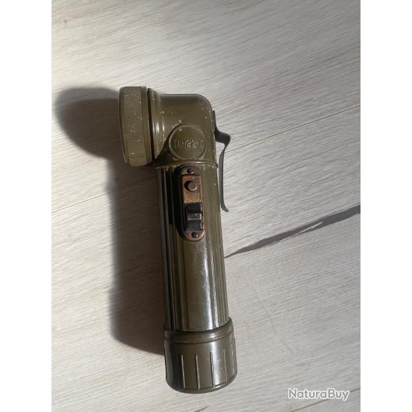 WW2 US LAMPE MILITAIRE AMRICAINE COUDE " TL 122 C