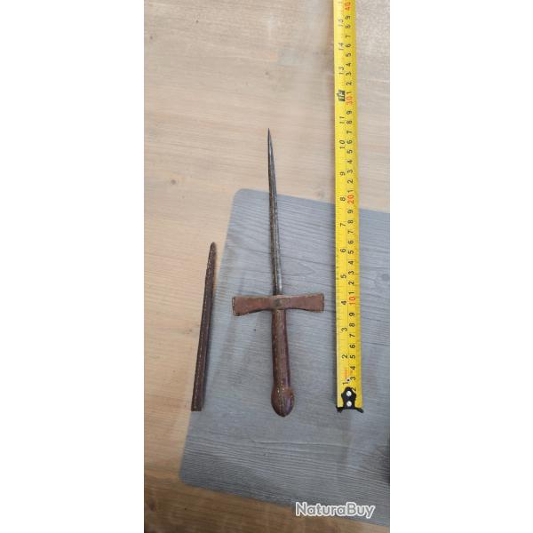 Poignard des tranchées 1914-1918 Fabrication par un poilu