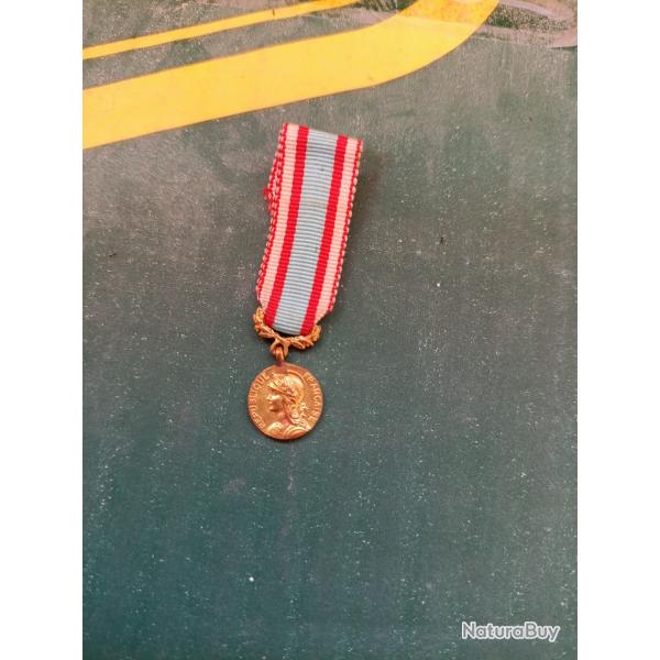 France : mdaille miniature commmorative oprations de scurit et MO en AFN