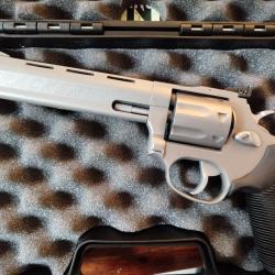 Taurus tracker 970