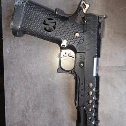 Aw customReplique de poing