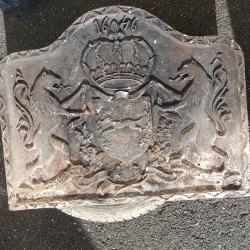 Plaque de cheminée datée de 1646