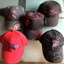 LOT DE 5 CASQUETTES ENFANTS