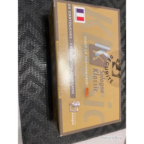 Boîte cartouches incomplète Sologne klassic.  Calibre 375 win  SIERRA FN 200 gr-13g. 19 pièces