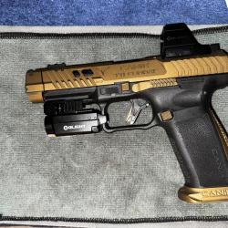 Canik TTI COMBAT FULL SET    OSIGHT 3 MOA (red dot) RECHARGEABLE + LAMPE LASER OLIGHT BALDR S