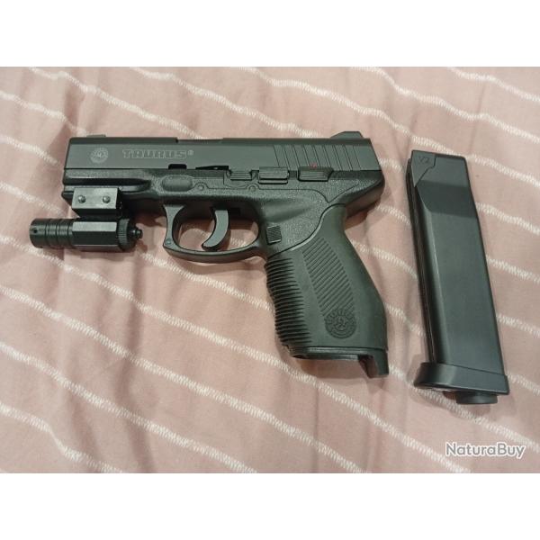 taurus PT24/7