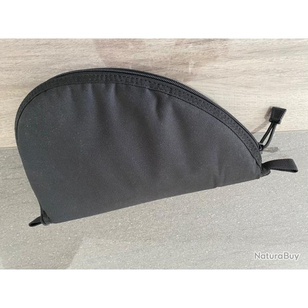 Étui noir semi-rigide en cordura pour arme de poing. TBEDimensions : 31 x 18 x 5 cm extérieur