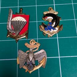 LOT DE 3 INSIGNES SANS ATTACHES, 3EME RPIMA,21 EME RIMA ,3 EME RIMA..PARACHUTISTES