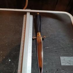 Ancienne dague manche ébène