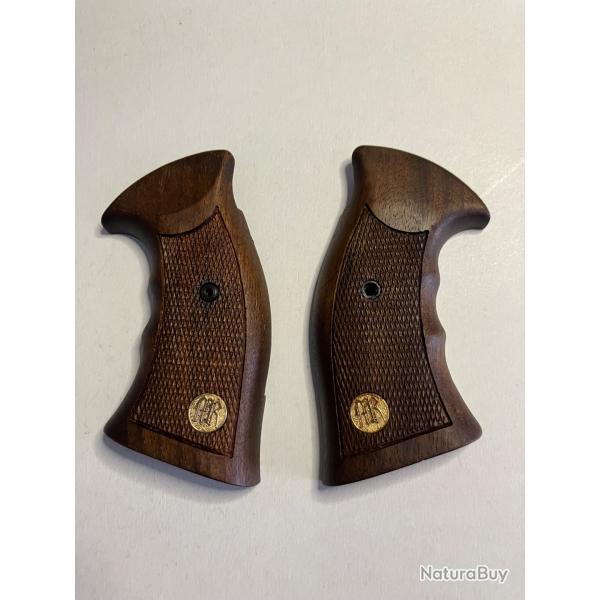 Poignée bois pour revolver MANURHIN MR73
