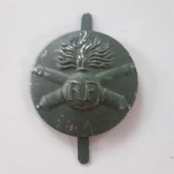 COCARDE MÉTALLIQUE POUR CASQUE ADRIAN,MODELE ARTILLERIE