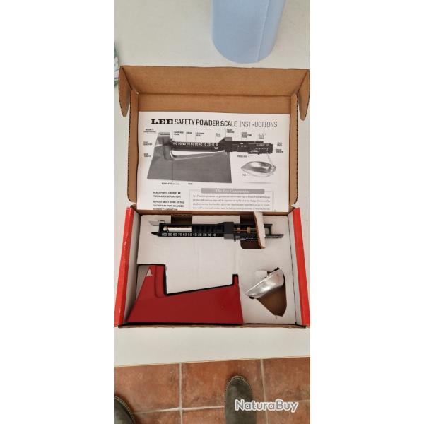 Lee salet powder scale