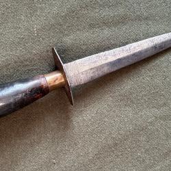 Ancien poignard a identifier, Marine? Poilu WW1? de Prostituée ou ethnique?