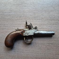 Beau Pistolet à silex Époque fin XVIIIème ou 1er Empire