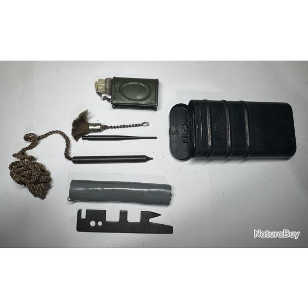 Kit de nettoyage militaire RG57 est-allemand NVA - AK-47 / Makarov - TGL 108-54004