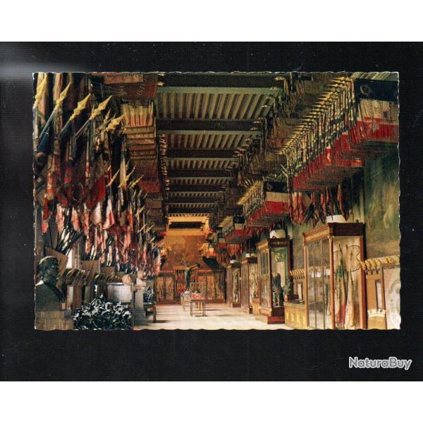 paris les invalides salle turenne ou sanctuaire des drapeaux