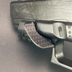Repose Pouce Glock45/19 Gen 5 PLA-CF (fibre de carbone) avec Rail Picatinny