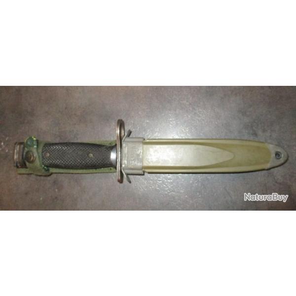 Baonnette M16 , modle M7, fabrication  pour guerre au Vietnam par Colt avec fourreau USM8A1