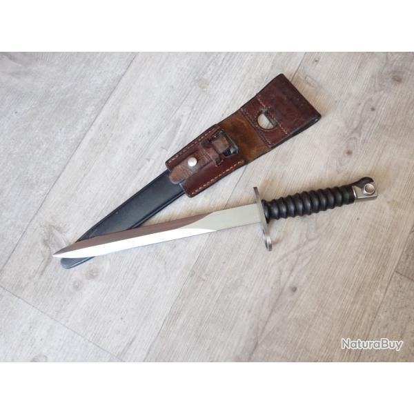 W 227005 Baionnette Suisse FASS 57 Victorinox + porte fourreau en cuir