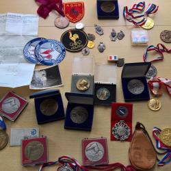 Lot médailles handisport natation années 70-80