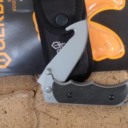 Couteau Gerber Freeman Guide Lame Acier Carbone/Inox Guthook Manche Abs Linerlock Etui Nylon