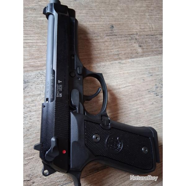 Beretta 92FS 22LR comme neuf!!!
