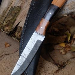 Skinner Bowie Couteau de Chasse Damas Lame 256 Couches Manche 2 Bois Fabric Artisanale Etui Cuir 03