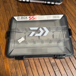 Boite modulable et étanche Daiwa D-Box Smoke Tacklebox SS