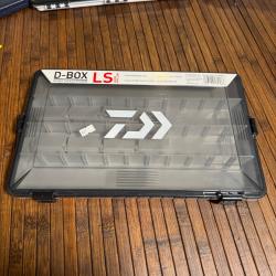 Boite modulable et étanche Daiwa D-Box Smoke Tacklebox LS