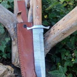 Couteau Bowie Crocodile Dundee Manche Olivier Lame Acier Damas 256 Couches Etui Cuir F Artisanale 01