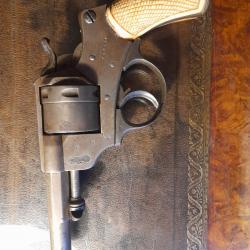 révolver Chamelot Delvigne