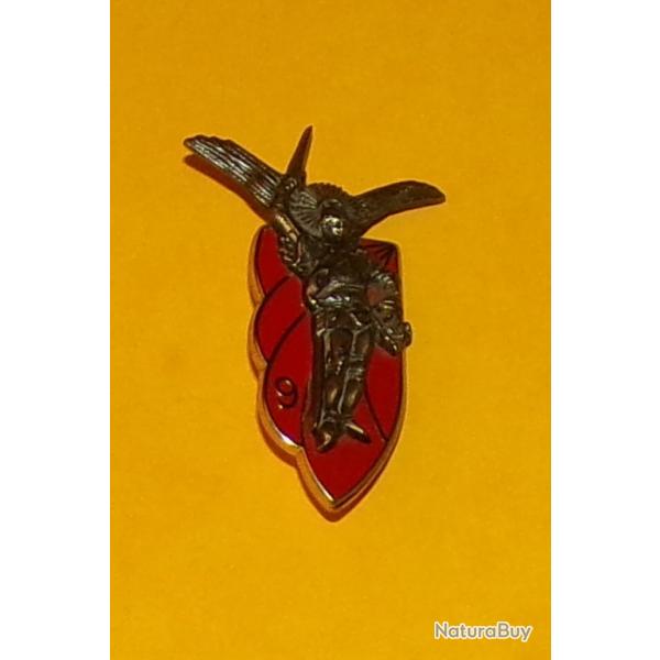 INSIGNE PARACHUTISTE : 9 Rgiment de Chasseurs Parachutistes, pastille oblongue ,Saint Michel au vo