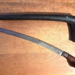 Arme blanche indonésienne ou malaise, Golok?, lame solide, étui ébène façon kriss