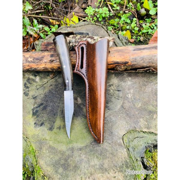 couteau de chasse ou d'aprs chasse d'artisan / corne d'antilope / buffle noir