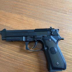 M9A1 Noir Tokyo Marui GBB parfait état.