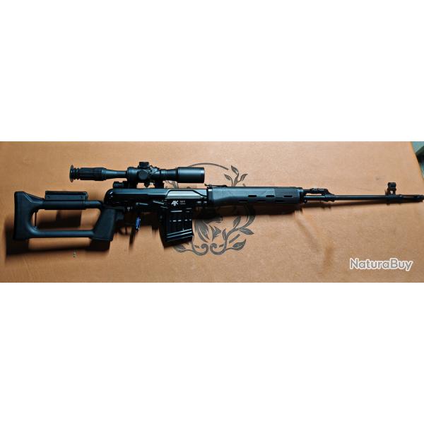 Izmash Tigr, vritable Dragunov pour les civils en 7.62x54R avec son chargeur et sa lunette